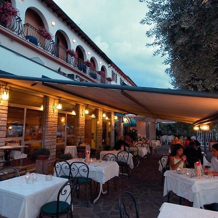 Hotel Fraderiana Torri Del Benaco Buitenkant foto