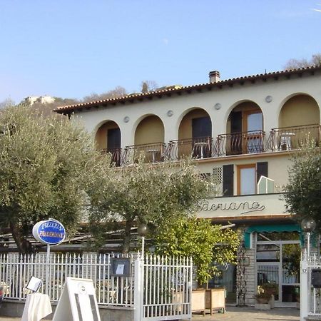 Hotel Fraderiana Torri Del Benaco Buitenkant foto